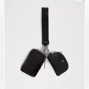 Lululemon New Dual Pouch Wristlet
Plush Fleece